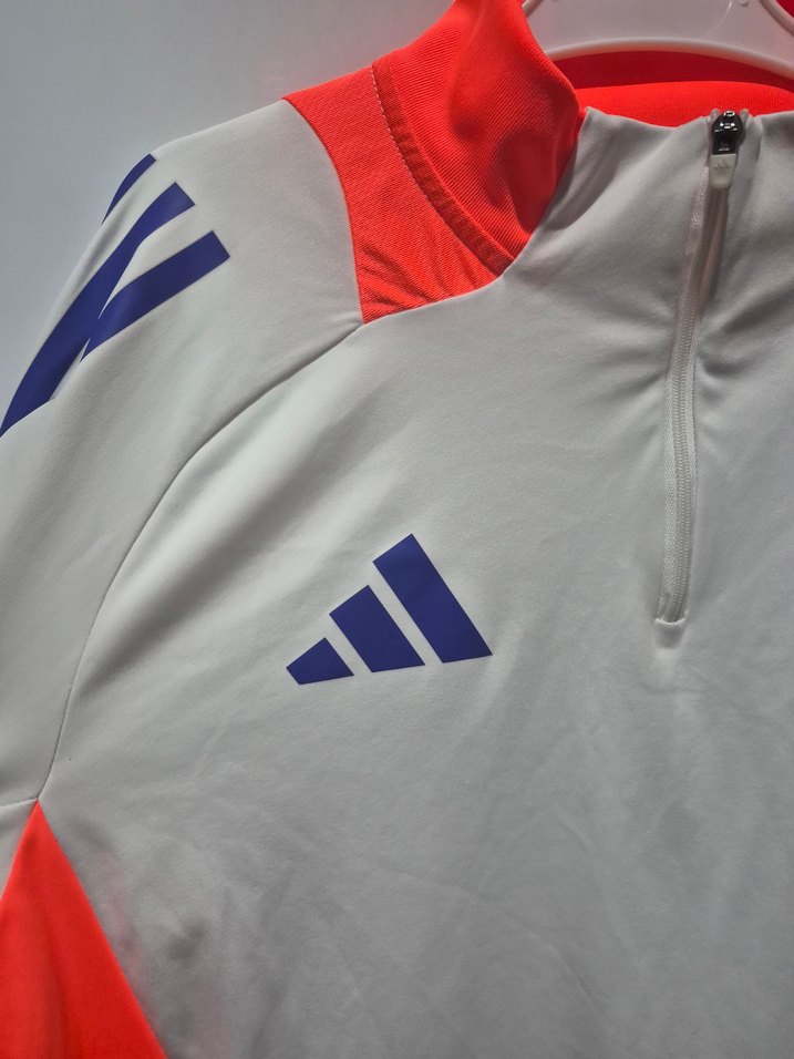 Adidas Orjinal Antrenman Üstü Futbolcu Stil.
açiklamayi okuyun. - Görsel 2