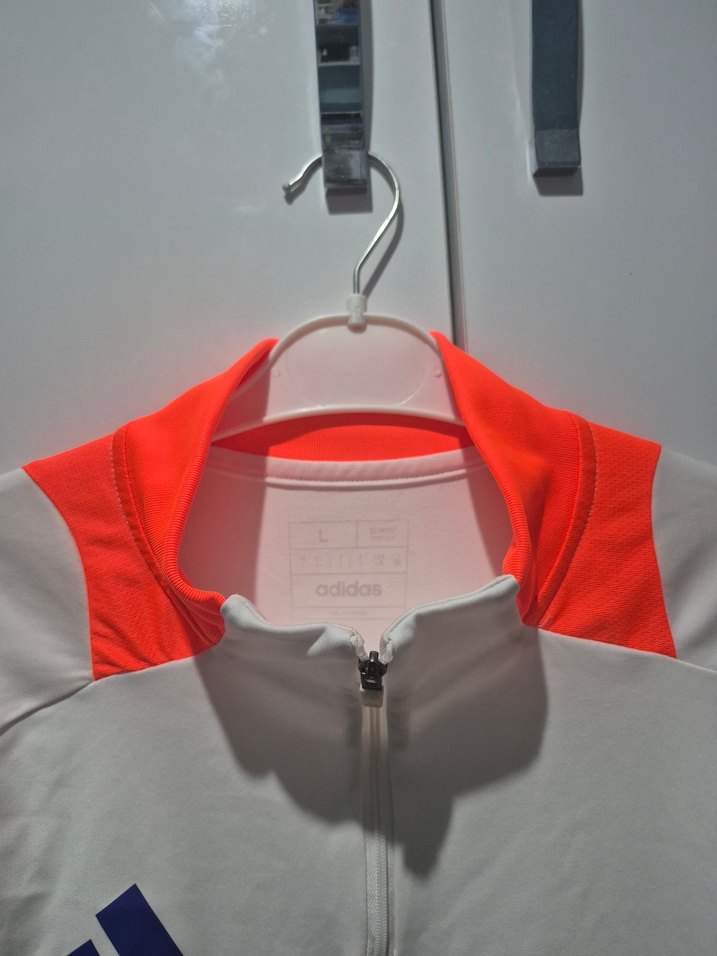 Adidas Orjinal Antrenman Üstü Futbolcu Stil.
açiklamayi okuyun. - Görsel 4