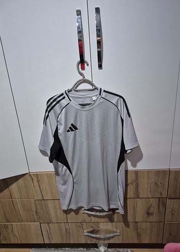 Adidas m