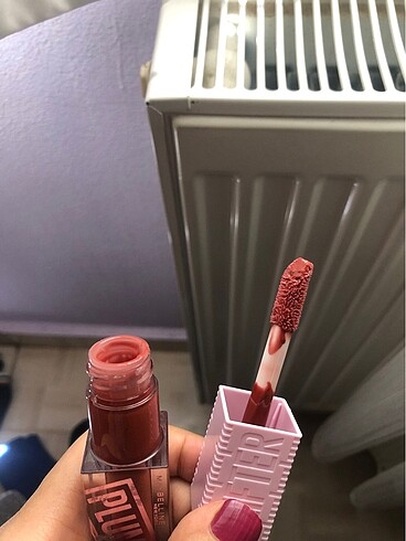 Beden Maybelline glos