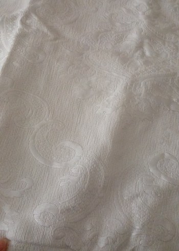 İşlemeli Beyaz Parlak Yatak Örtüsü - Görsel 7