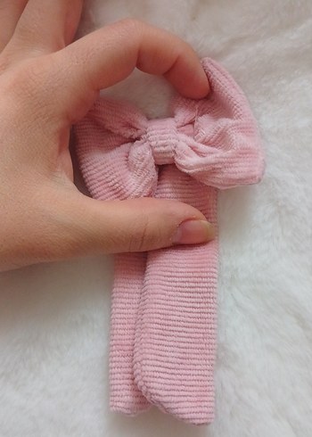 Kız Çocuk Beyaz Kapüşonlu Kürklü Panço - Görsel 3