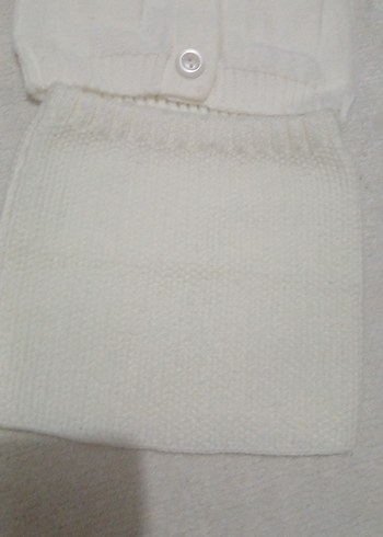 Kız Çocuk Beyaz Triko Süveter ve Etek Takımı - Görsel 2