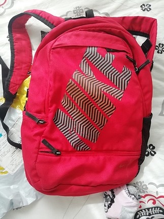 l Beden kırmızı Renk Nike sırt çantası 
