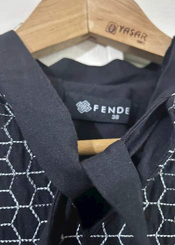 Diğer Nakış Detaylı Siyah Midi Tunik