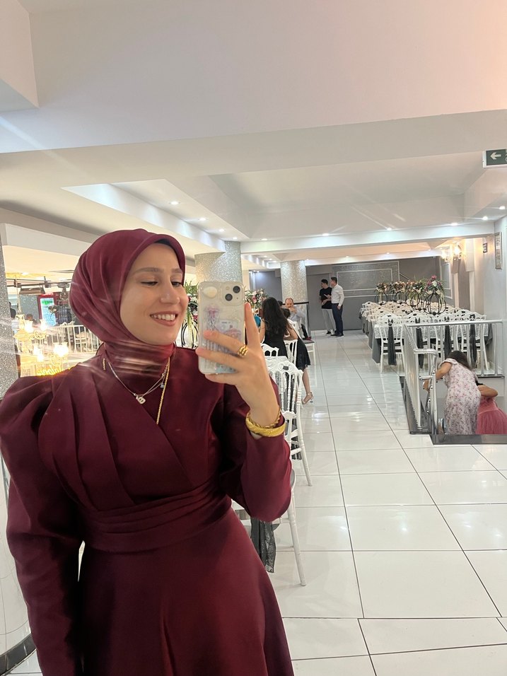 Bordo Uzun Kol Drapeli Tesettür Elbise - Görsel 2