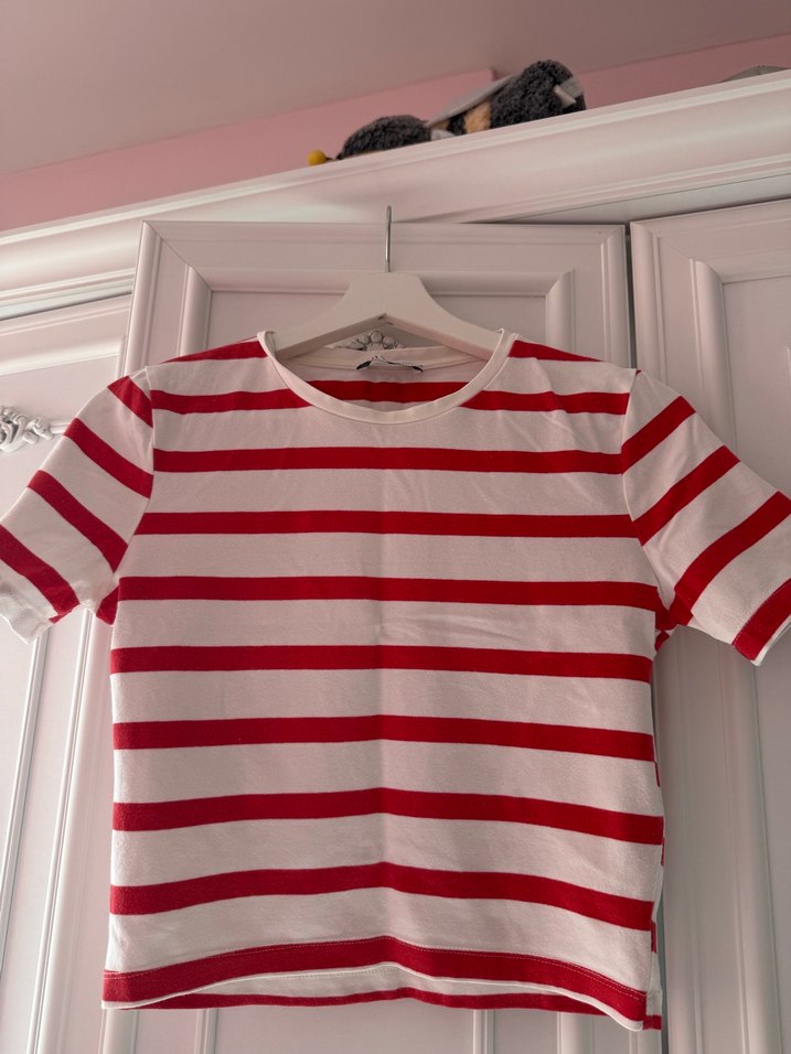 Kırmızı Beyaz Çizgili Kısa Kollu Tişört - Görsel 2