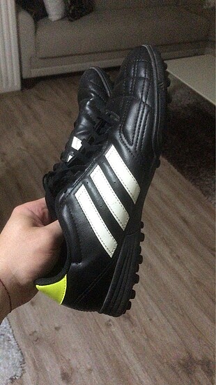 Adidas halı saha