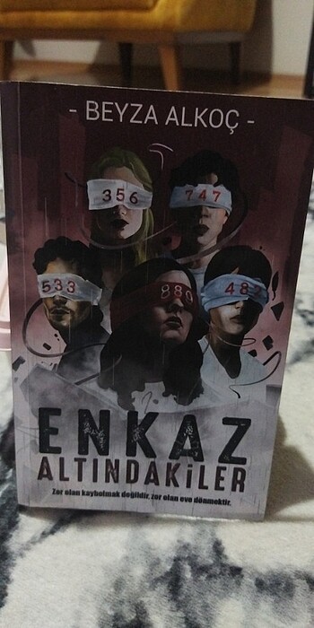 Enkaz altındakiler 