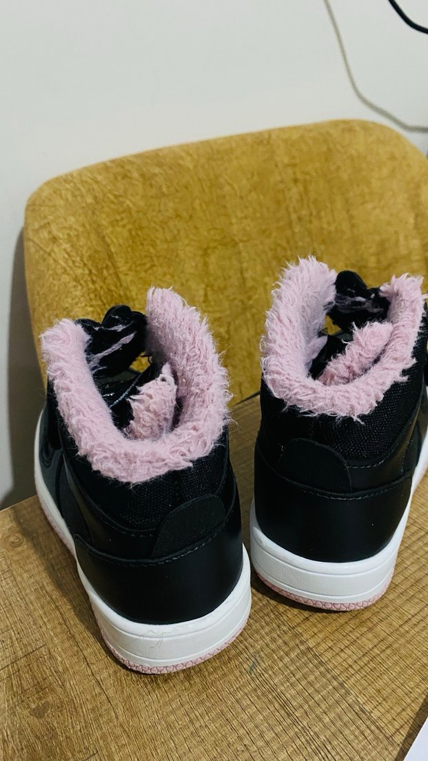 Kızlar İçin Peluş Detaylı Sokak Tarzı Terlik - Görsel 2