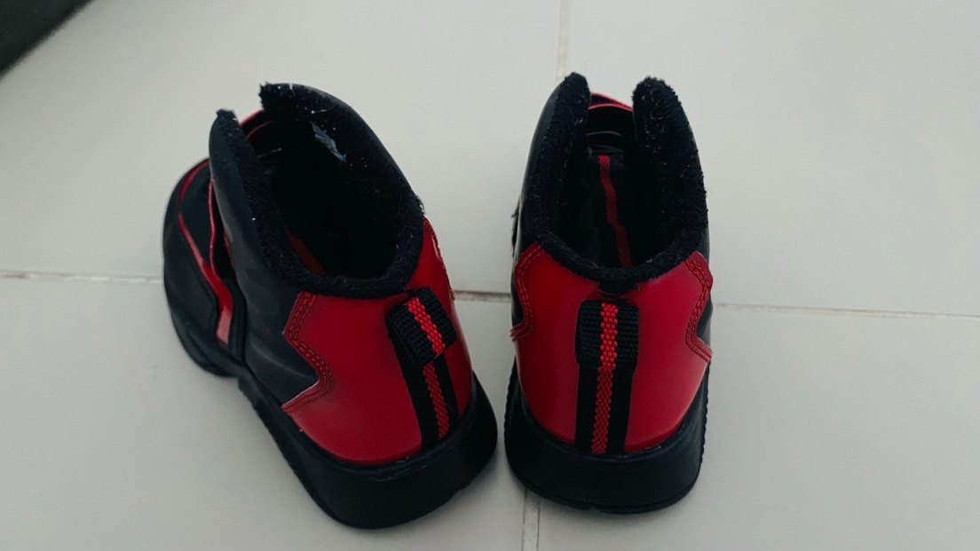 Kırmızı Cırtlı Basketbol Ayakkabısı - Görsel 3