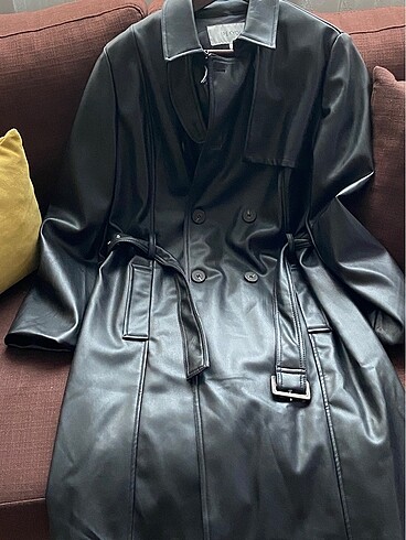 42 Beden siyah Renk İpekyol deri uzun ceket