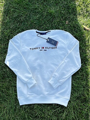 Tommy Hilfiger Tommy Logo Slim Fit Sweatshirt