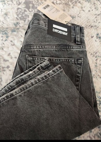 29 Beden gri Renk Gri Denim Rahat Kesim Erkek Bermuda Şort drdenim marka
