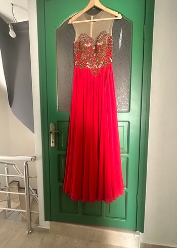 Kırmızı İşlemeli Straplez Uzun Elbise - Görsel 4