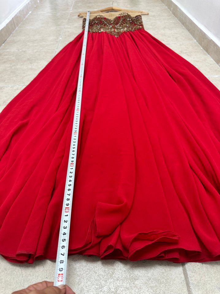 Kırmızı İşlemeli Straplez Uzun Elbise - Görsel 5