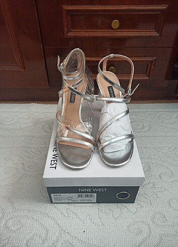Nine West Nine West gümüş kadın topuklu ayakkabı/sandalet