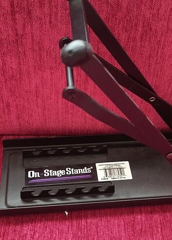 Gitar ayaklığı