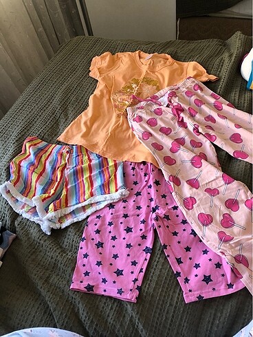 Çeşitli penye kız çocuk kıyafetler 11-12 yaş hepsi