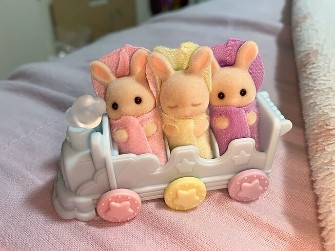 Beden Sylvanian Families Cocoa Milk Bunny Triplets Açılmamış Kutu