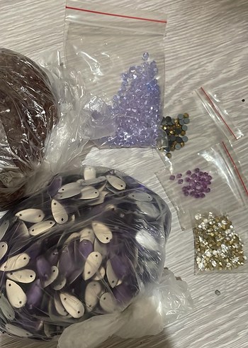 Renkli Boncuk ve Payet Seti - Görsel 3