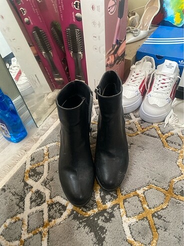 Diğer Topuklu bot