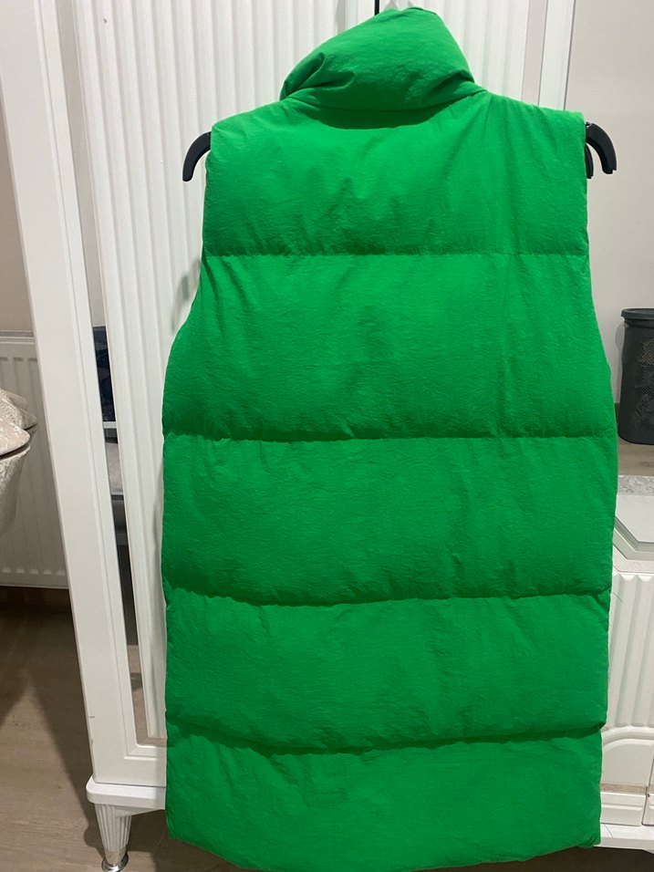 Düğmeli Yeşil Kapitone Kadın Yelek - Görsel 2