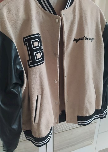 Bej ve Siyah Düğmeli Kadın erkek kolej ceketi - Görsel 2