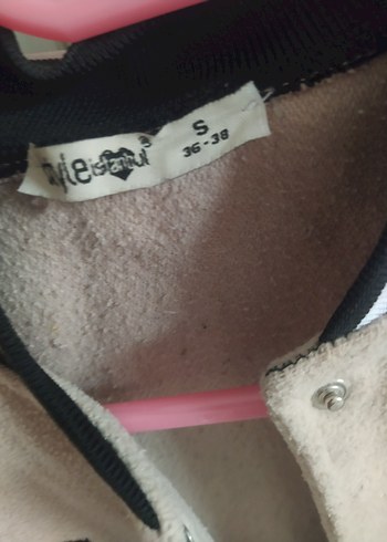 Bej ve Siyah Düğmeli Kadın erkek kolej ceketi - Görsel 3