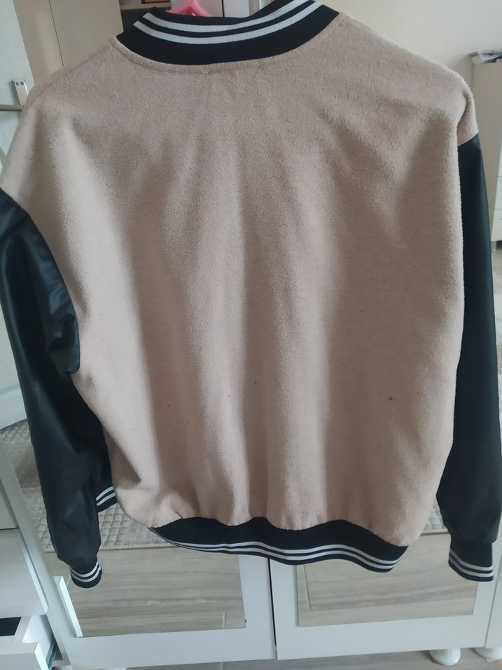 Bej ve Siyah Düğmeli Kadın erkek kolej ceketi - Görsel 4