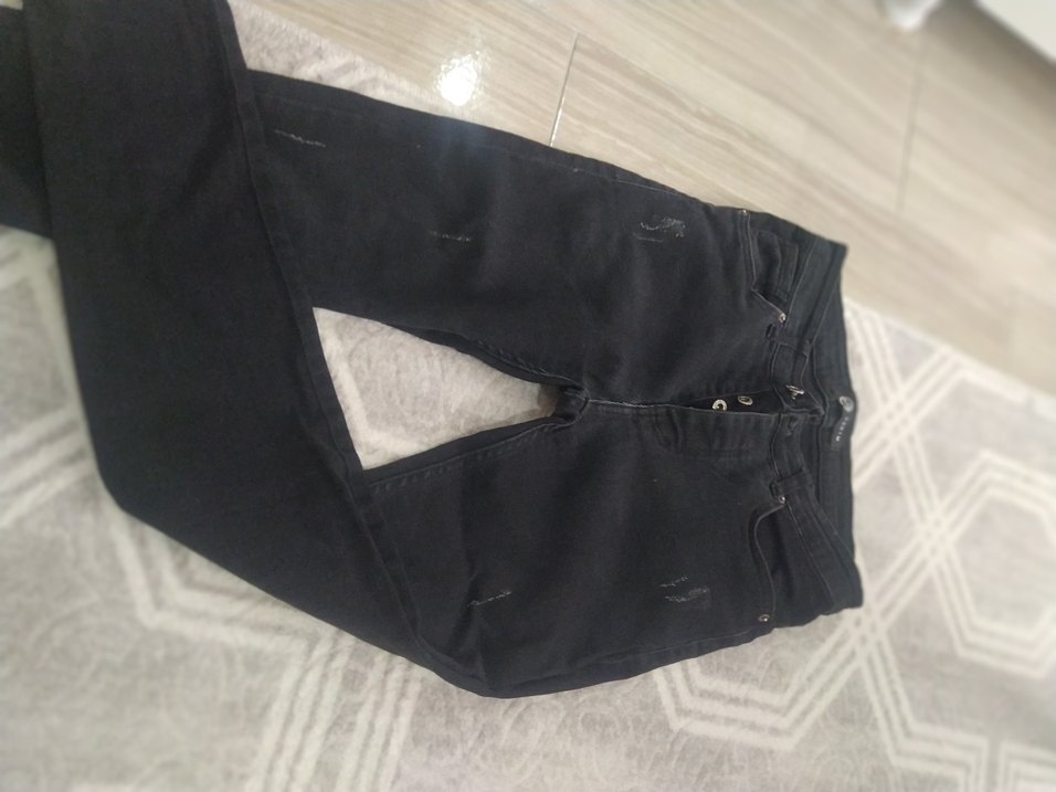 Siyah Tokalı Kadın Midi Kot Pantolon - Görsel 4