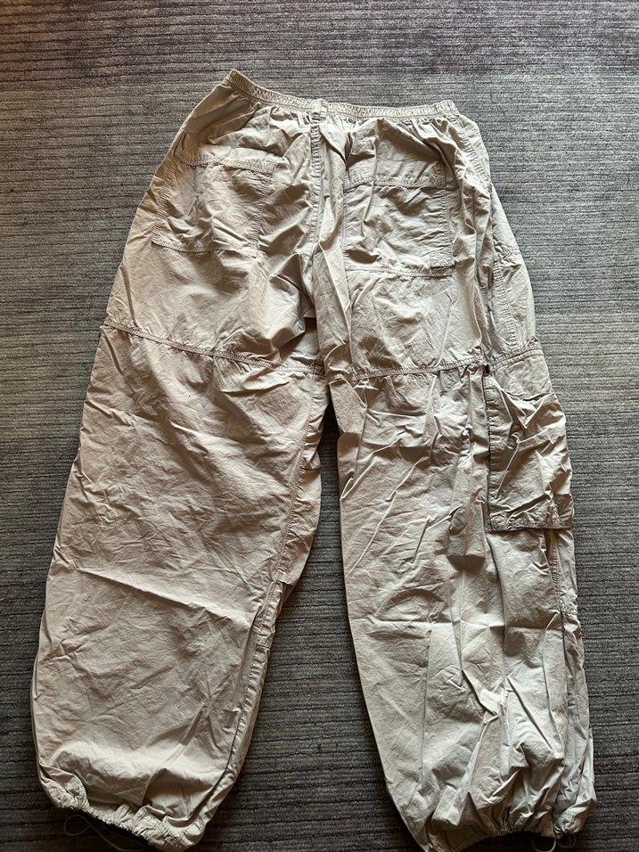 Bershka paraşüt pantolon - Görsel 3