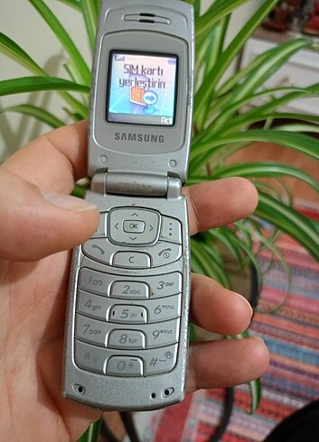 Samsung kapaklı telefon
