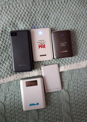 5 adet powerbank 20 binlik 12 binlik 15 binlik ve 10 binlik powe