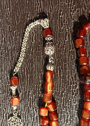 Tarzı Erkek Tesbih - Koyu Kahverengi eski kehribar 45 habbe - Görsel 4