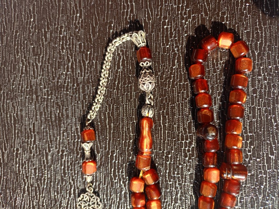 Tarzı Erkek Tesbih - Koyu Kahverengi eski kehribar 45 habbe - Görsel 4