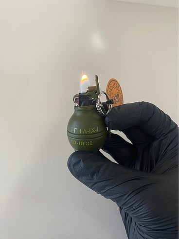  Beden Renk BOMBA TASARIMLI METAL ÇAKMAK