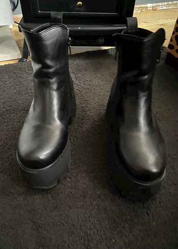 Kadın Siyah Deri Gotik Topuklu Bot - Görsel 7