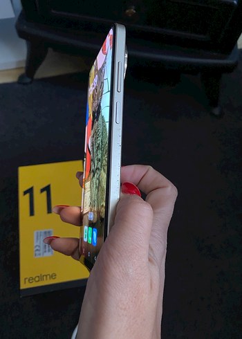 Sarı Realme 11 Android Telefon - Görsel 7