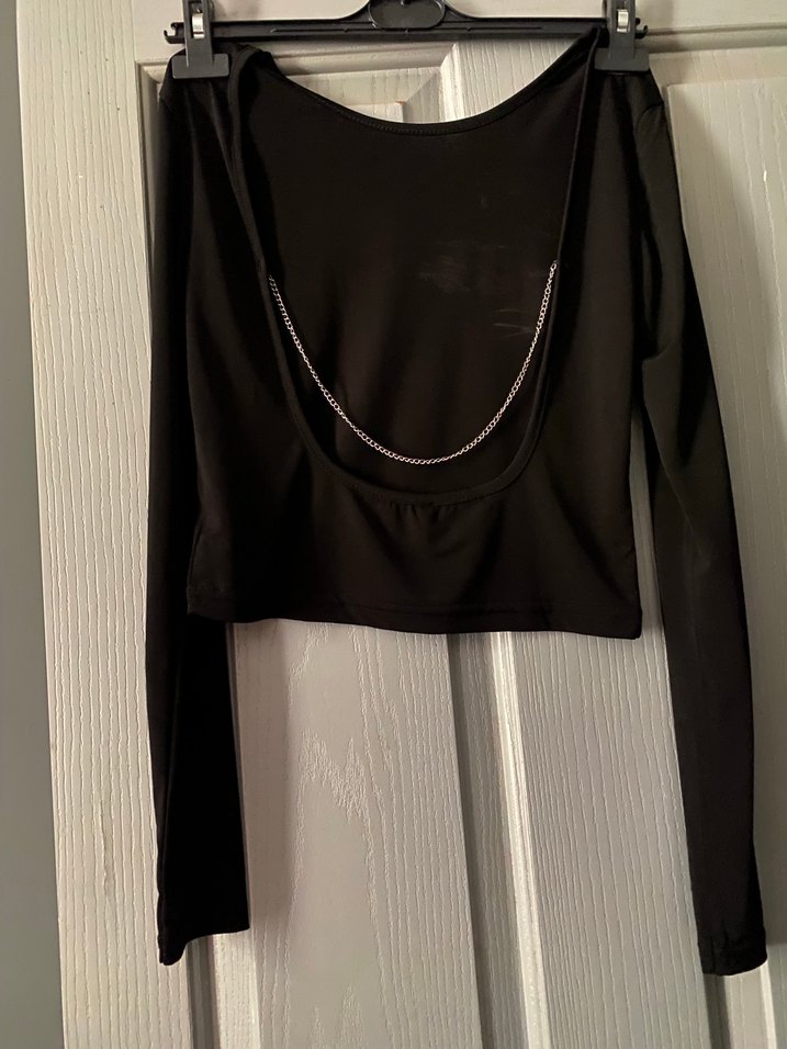 Zincir Detaylı Siyah Uzun Kollu Mini Bluz - Görsel 3