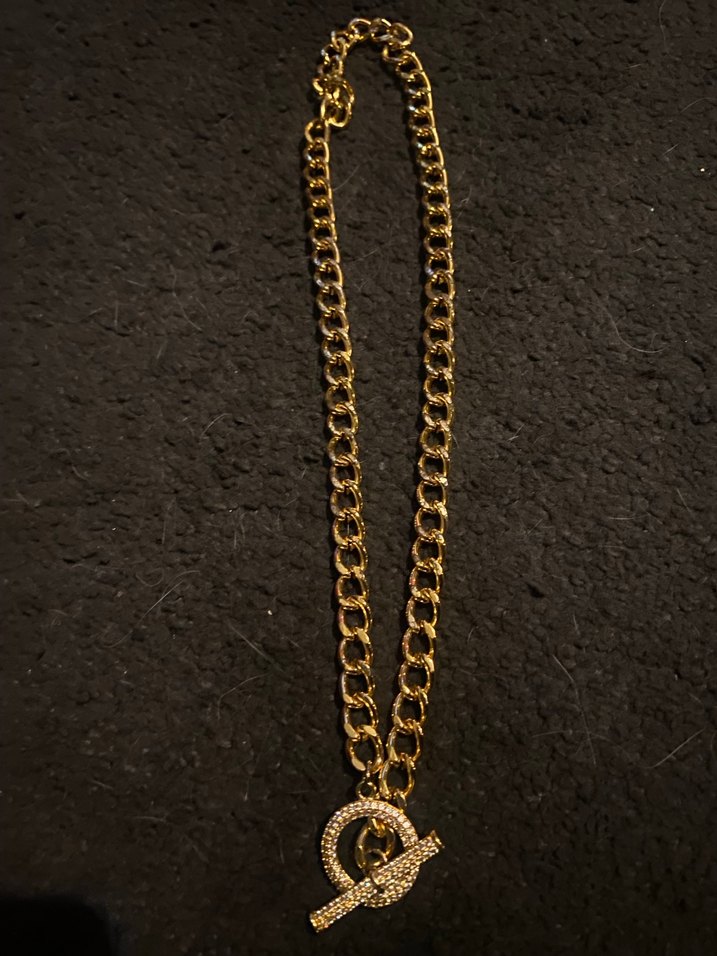 Zincir Detaylı Uzun Altın Kolye - Görsel 4