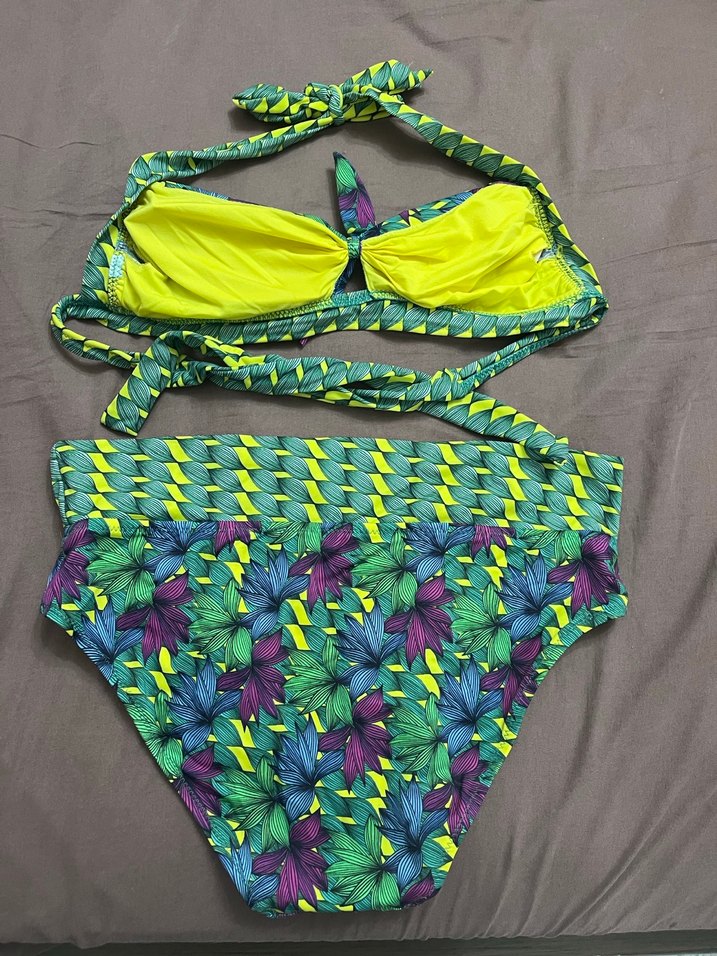 Çiçek Desenli Çok Renkli Bikini Takımı - Görsel 2
