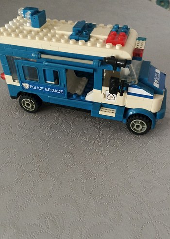 LEGO polis arabası - Görsel 3
