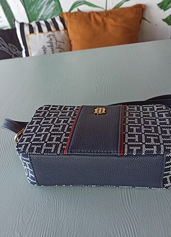 Tommy Hilfiger Orjinal Tommy Hilfiger Çanta
