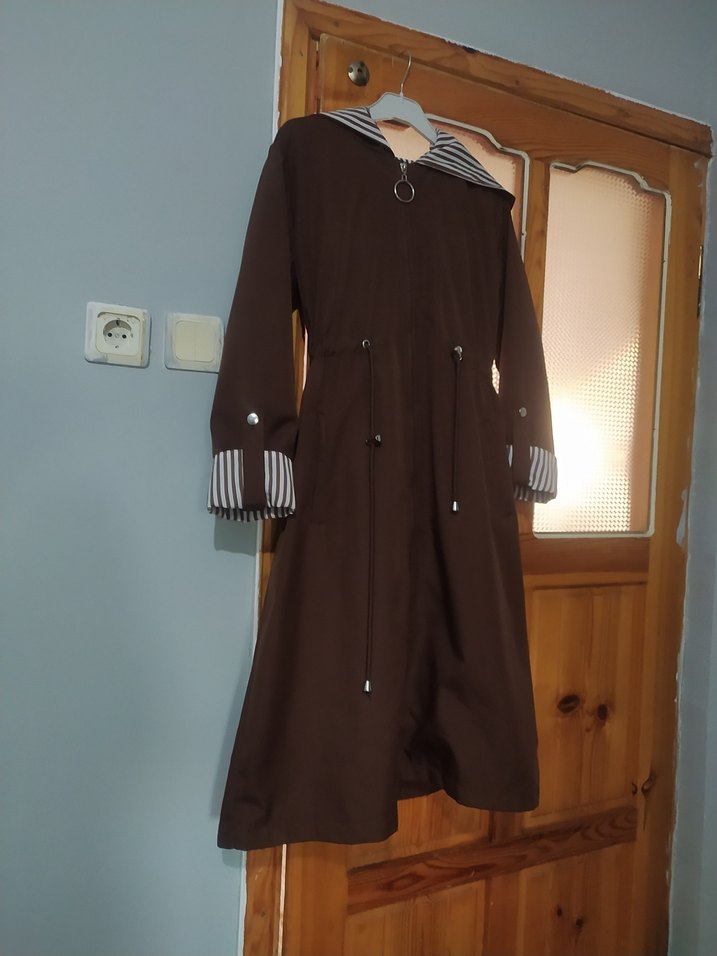 Uzun Kahverengi Fermuarlı Trençkot - Görsel 2