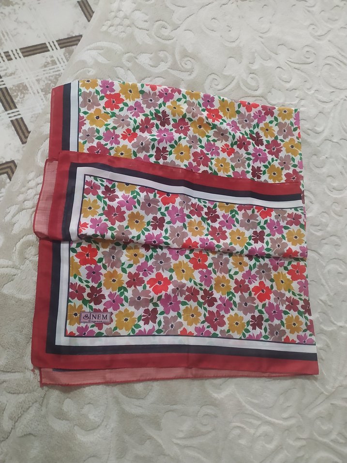 Renkli Çiçek Desenli Kadın eşarp - Görsel 2