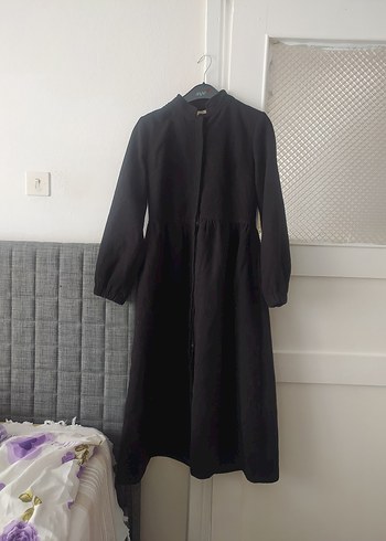 Düğmeli Siyah Uzun Kaban
