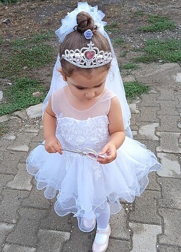 24-36 Ay Beden beyaz Renk 3yaş gelinlik