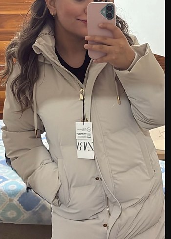 Bej Kapüşonlu Şişme Kadın Kışlık Mont - Görsel 2