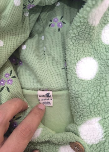 Düğmeli Yeşil Puantiyeli Bebek Tulum - Görsel 2